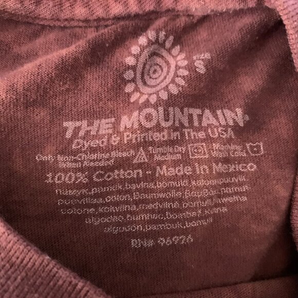 The Mountain Cherokee Indian T Shirt S Maroon Crewneck Short Sleeve Sitting Bull - Picture 8 of 8